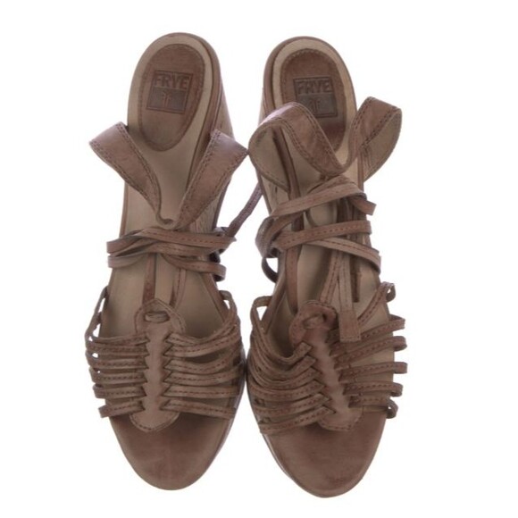 Frye Carlie Strappy Wedge Sandals in Natural  Size 7.5 Leather Espadrilles - Picture 3 of 4